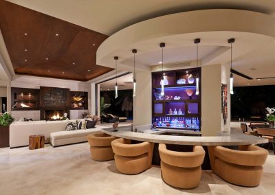 Curved Bar Seating In The Home.